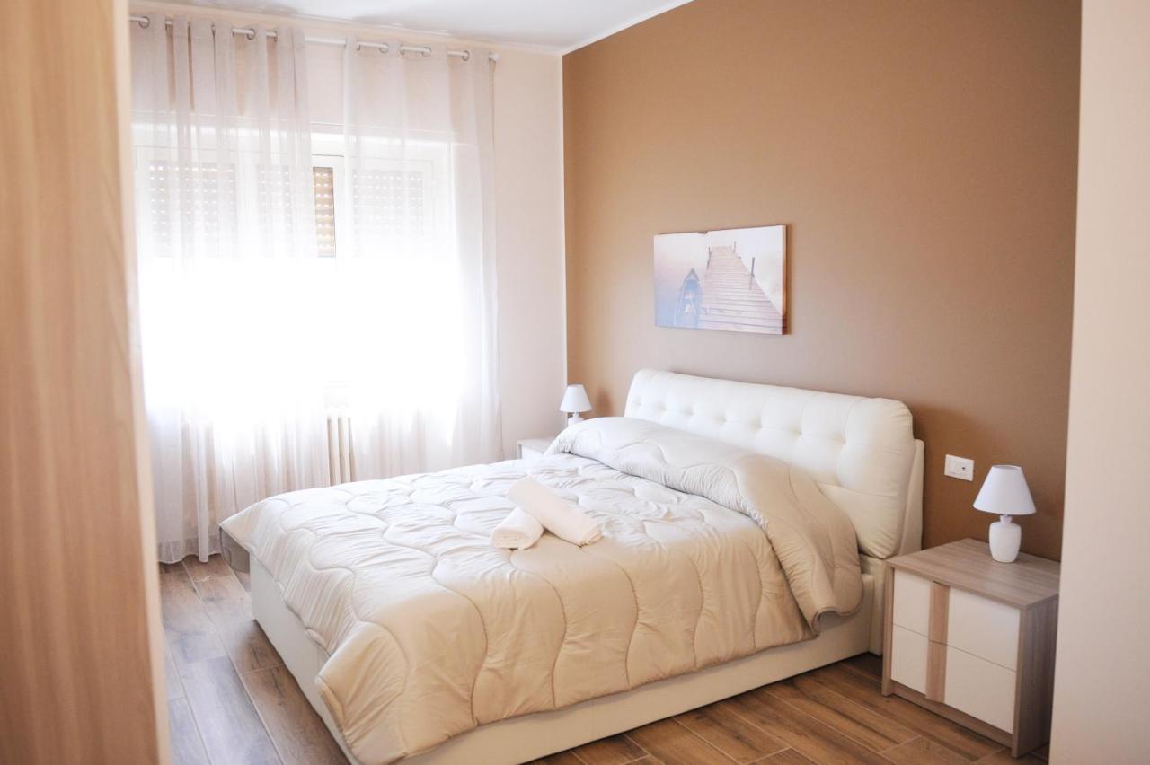 Guesthouse Fino'S Family โมโนโปลี ภายนอก รูปภาพ